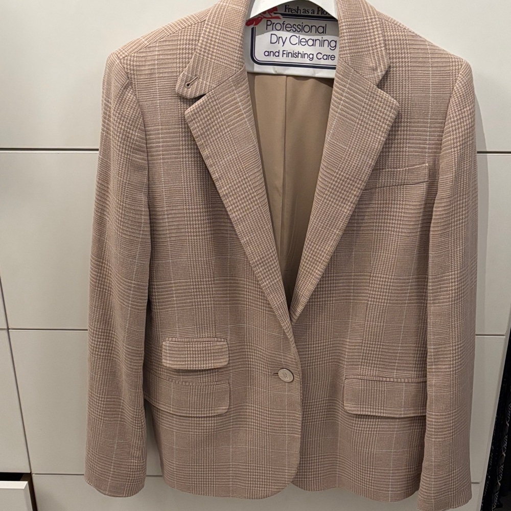 Women’s Ralph Lauren Tan Blazer sz 8 exc. cond. just been dry cleaned ~linen 53%